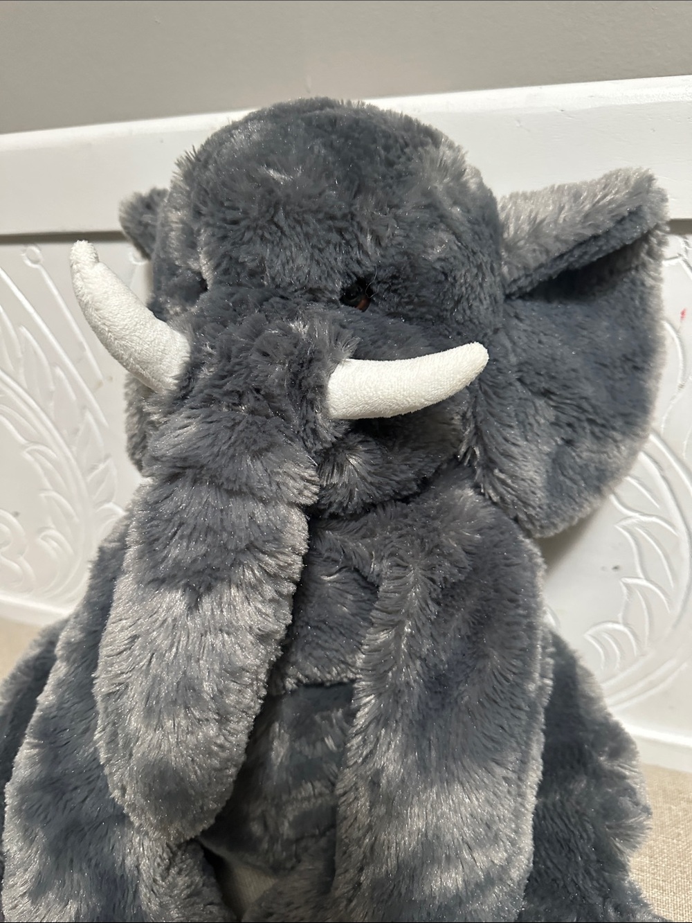 Toys "R" Us Animal Alley plush elephant - Picture 2 of 4